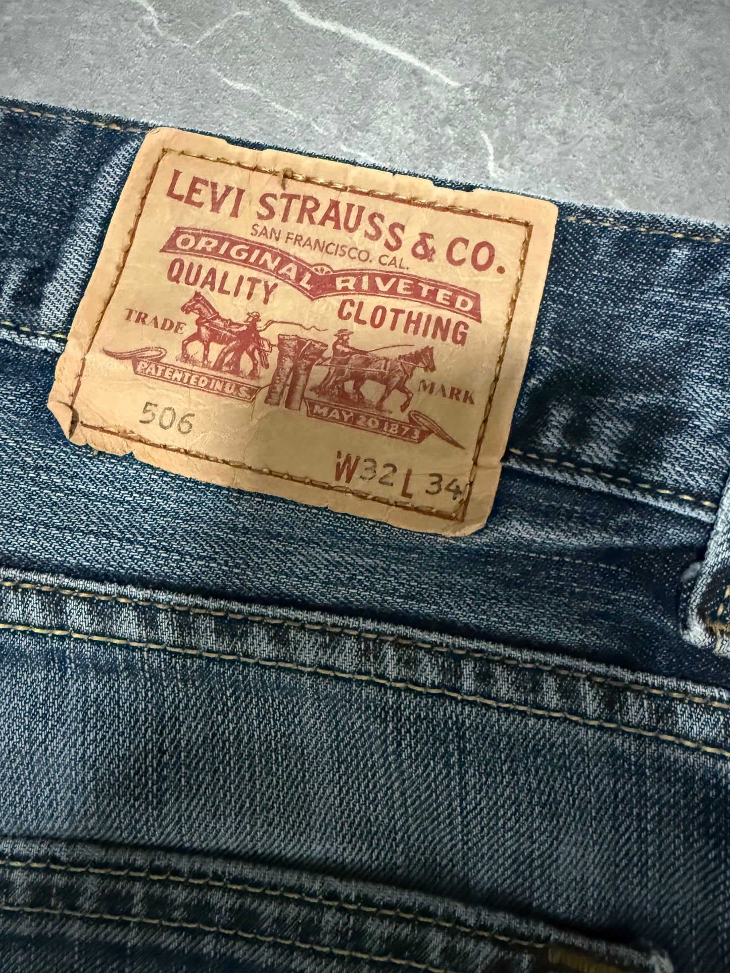 Levis Jeans 506 (M)