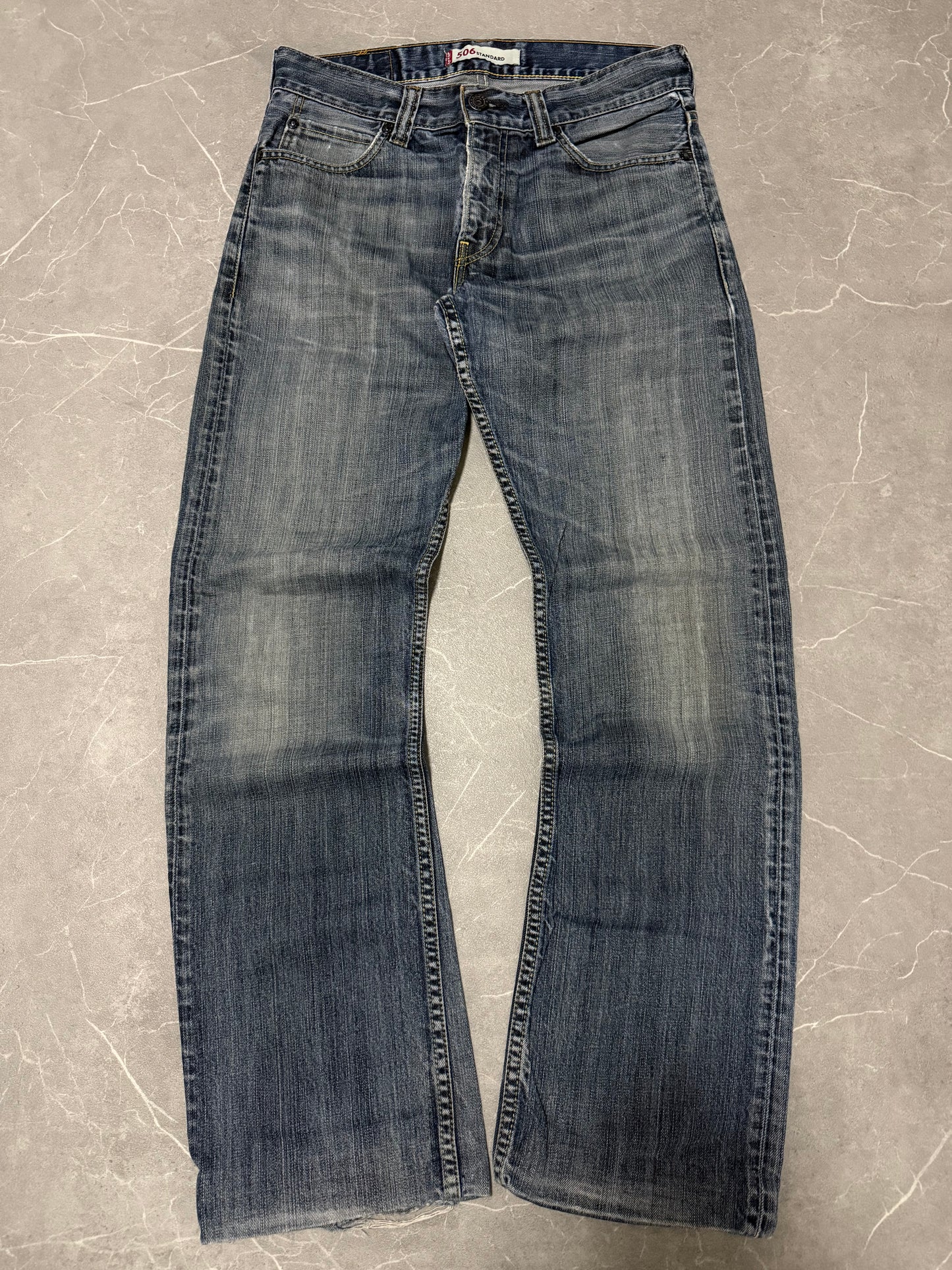 Levis Jeans 506 (M)