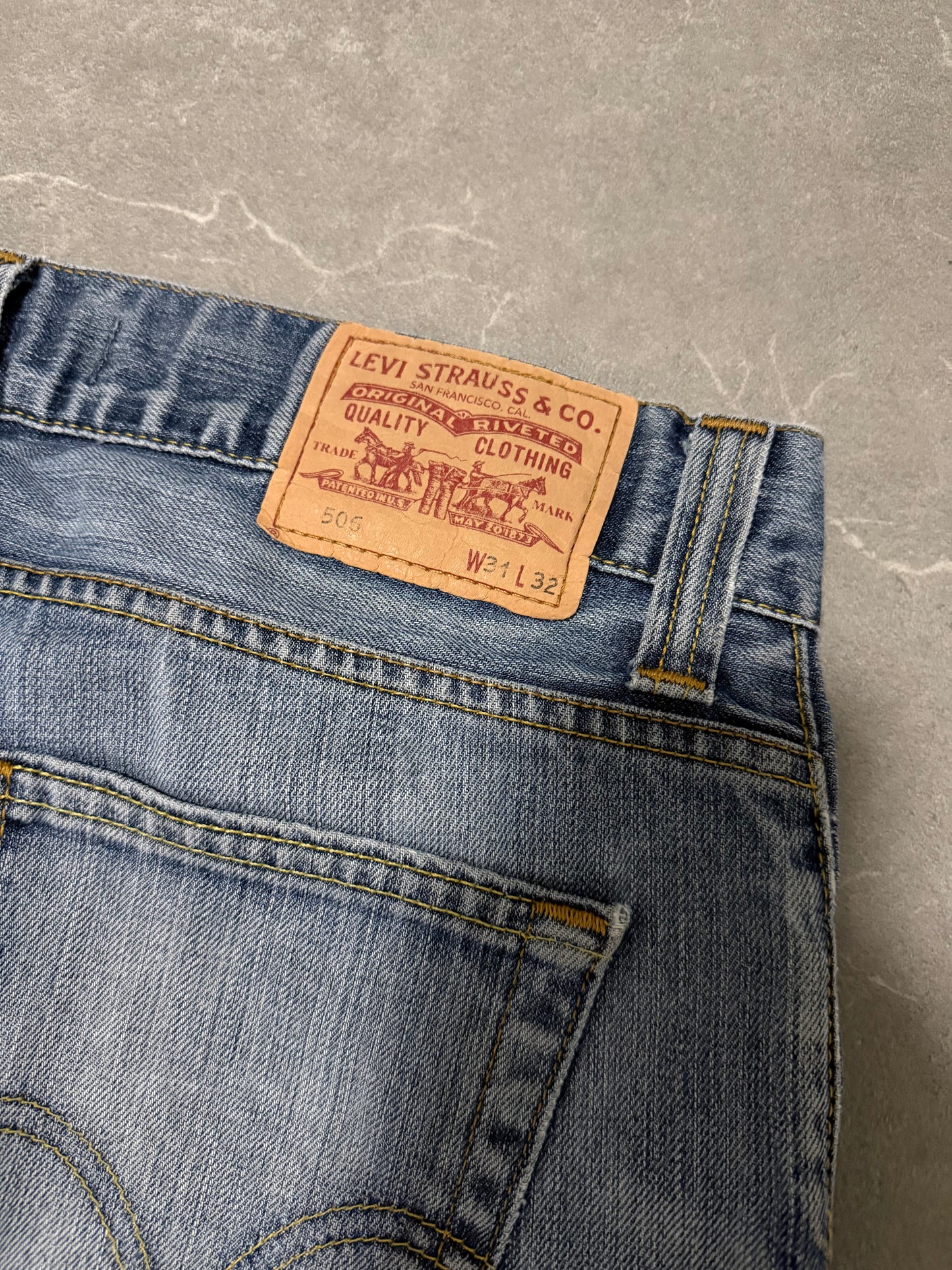 Levis Jeans 506 (M)