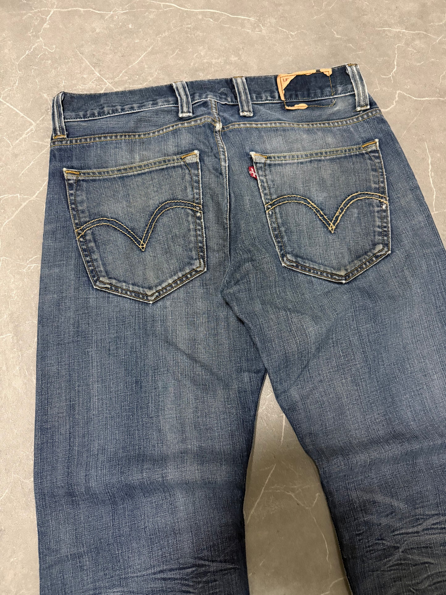 Levis Jeans 506 (L)