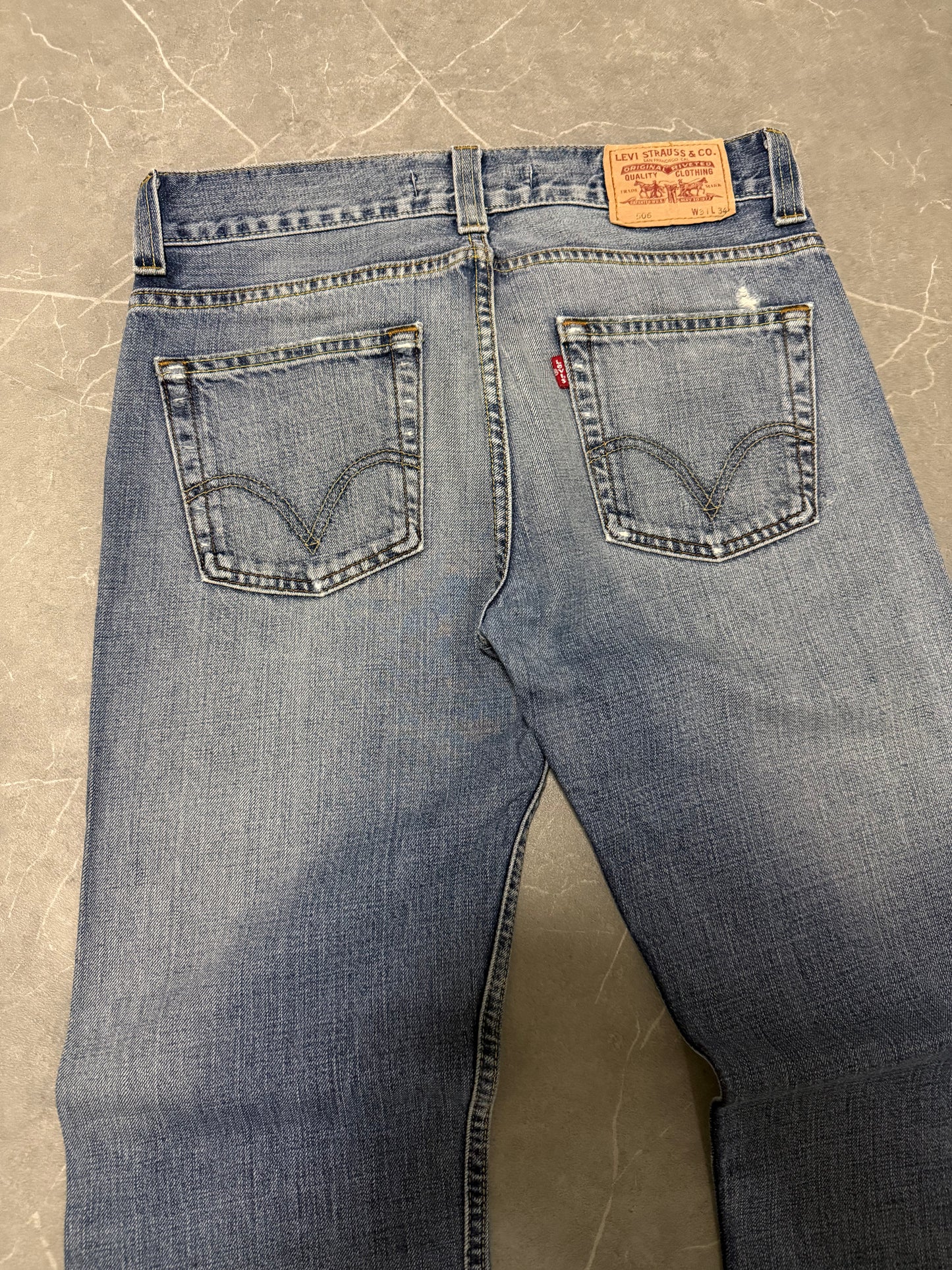 Levis Jeans 506 (M)