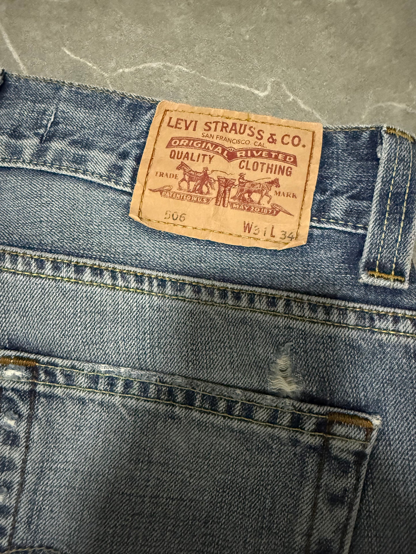 Levis Jeans 506 (M)