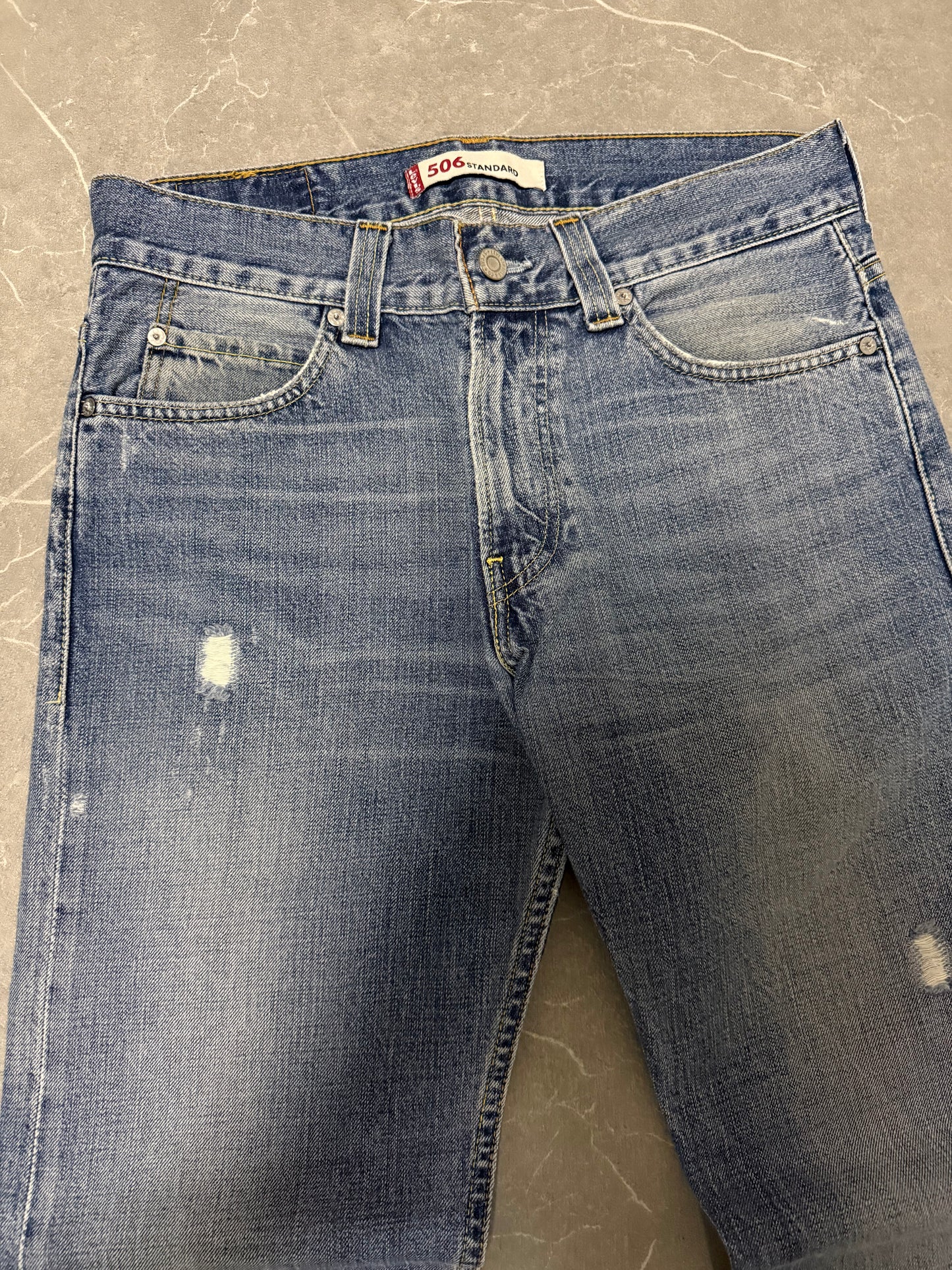 Levis Jeans 506 (M)
