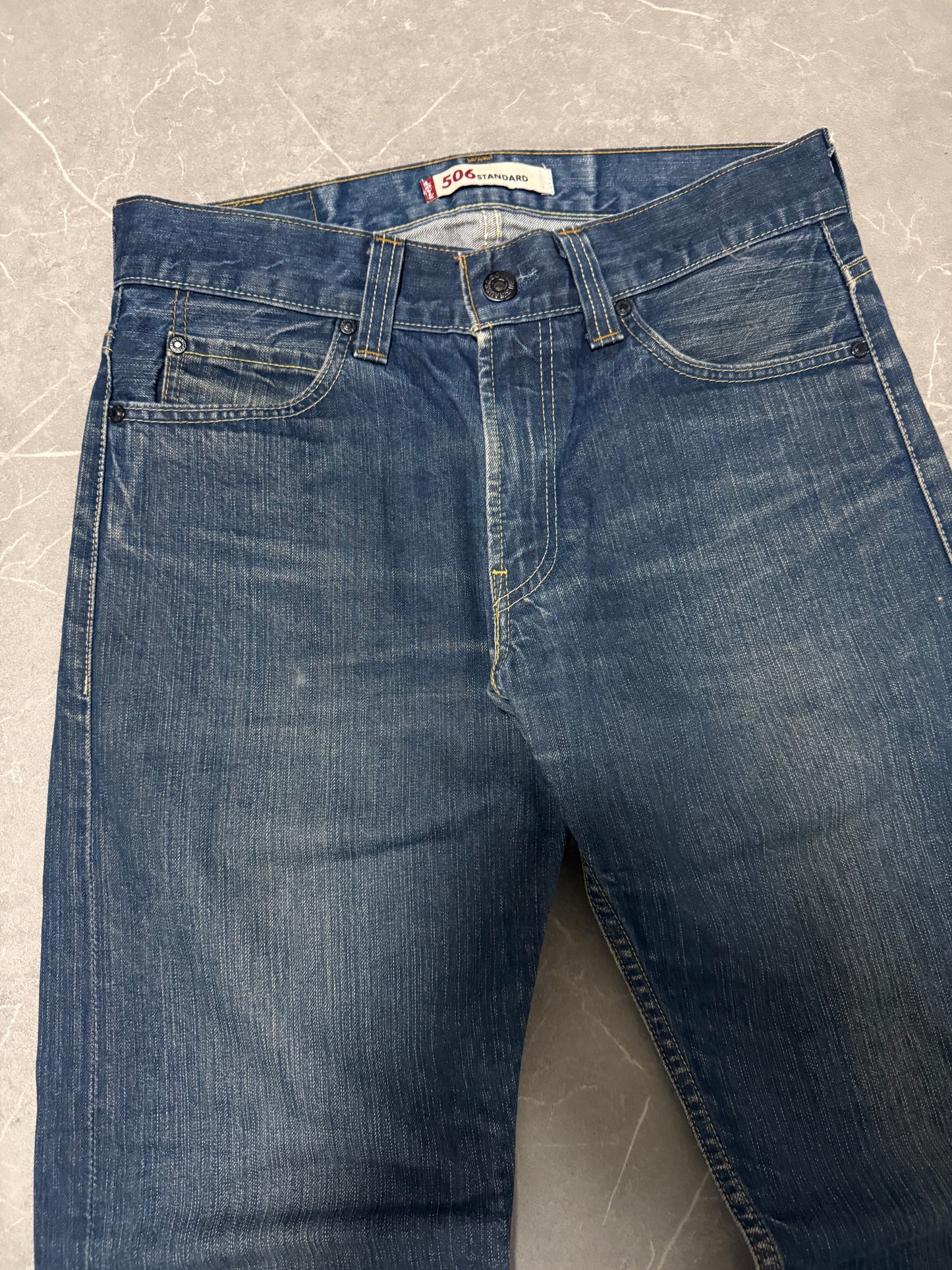 Levis Jeans 506 (L)