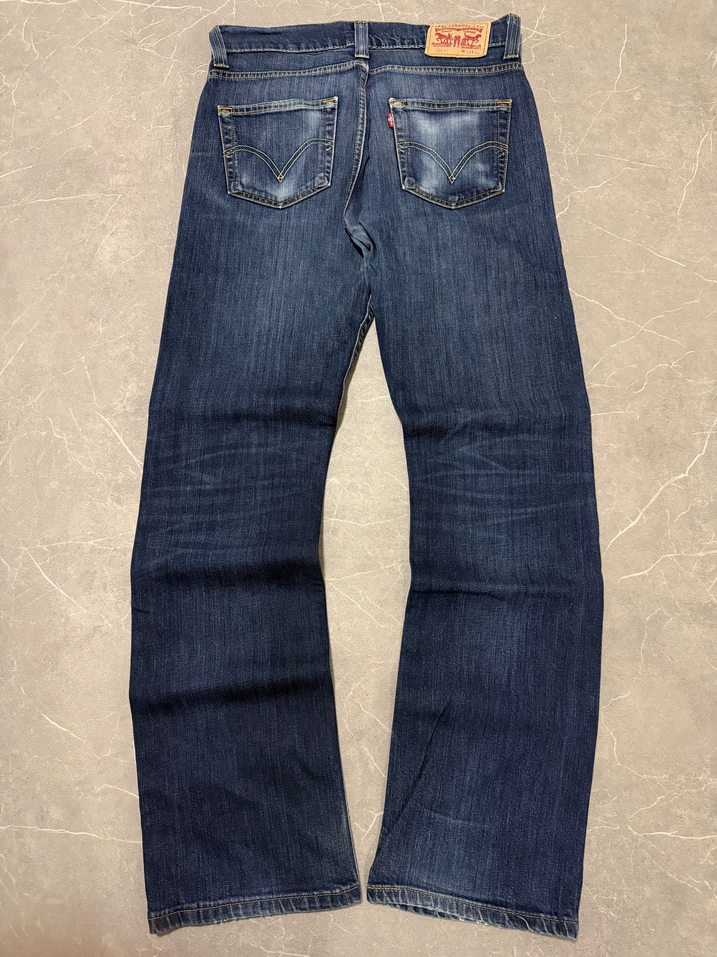 Levis Jeans 506 (M)