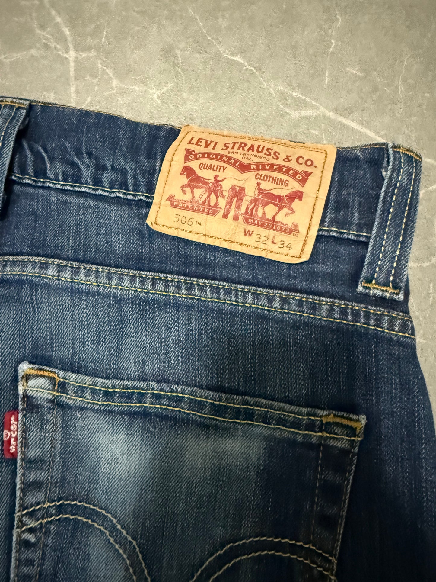 Levis Jeans 506 (M)