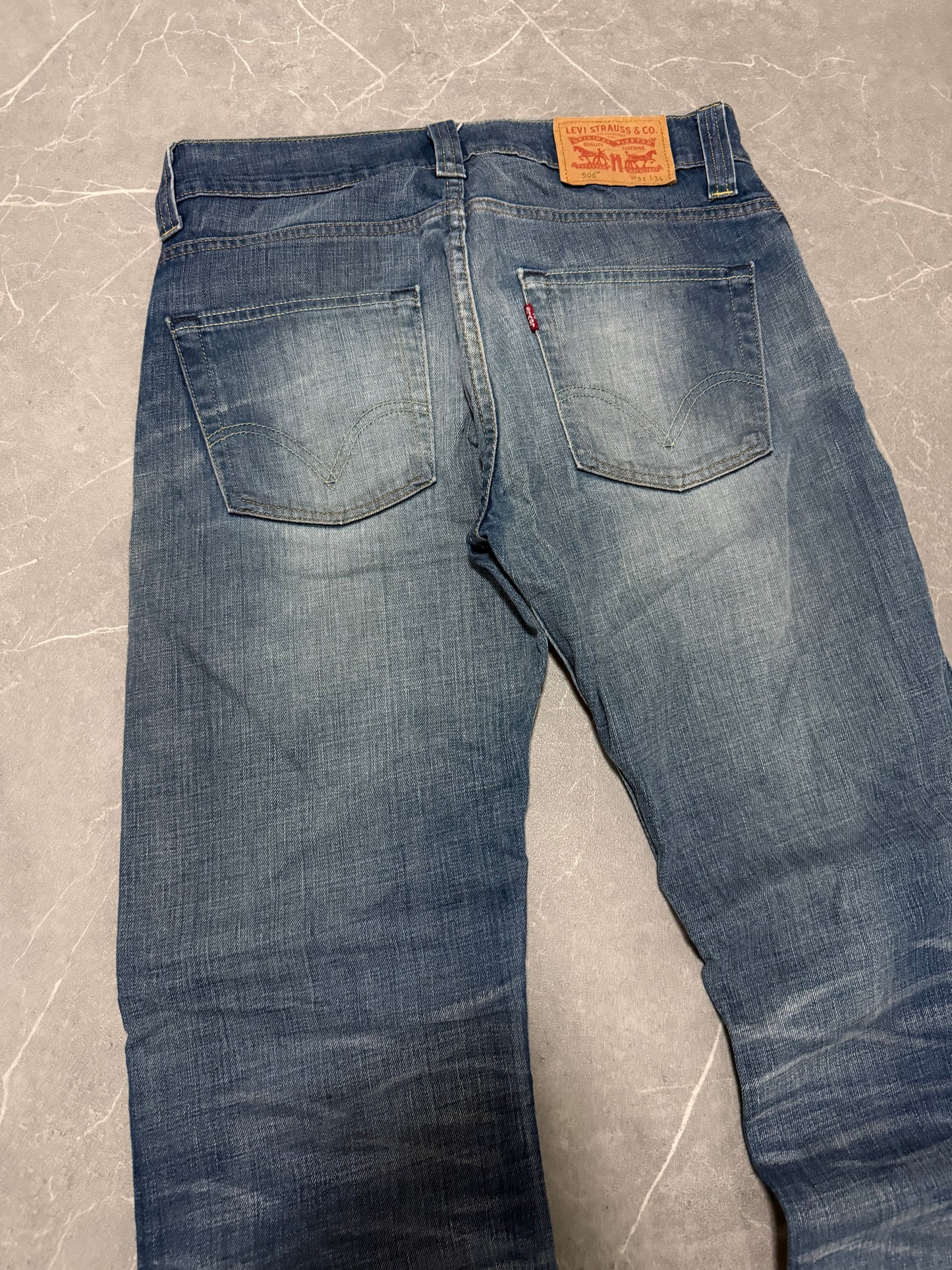 Levis Jeans 506 (M)