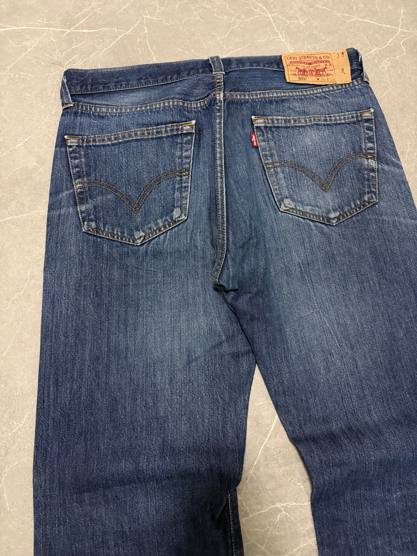 Levis Jeans 501 (L)