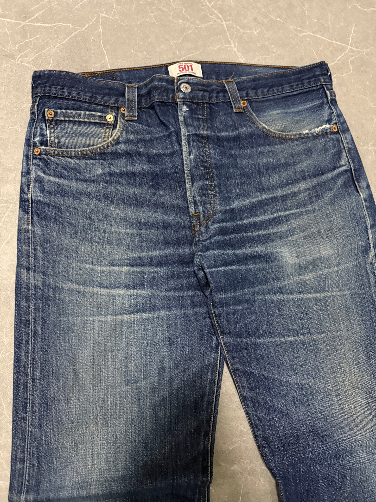 Levis Jeans 501 (L)