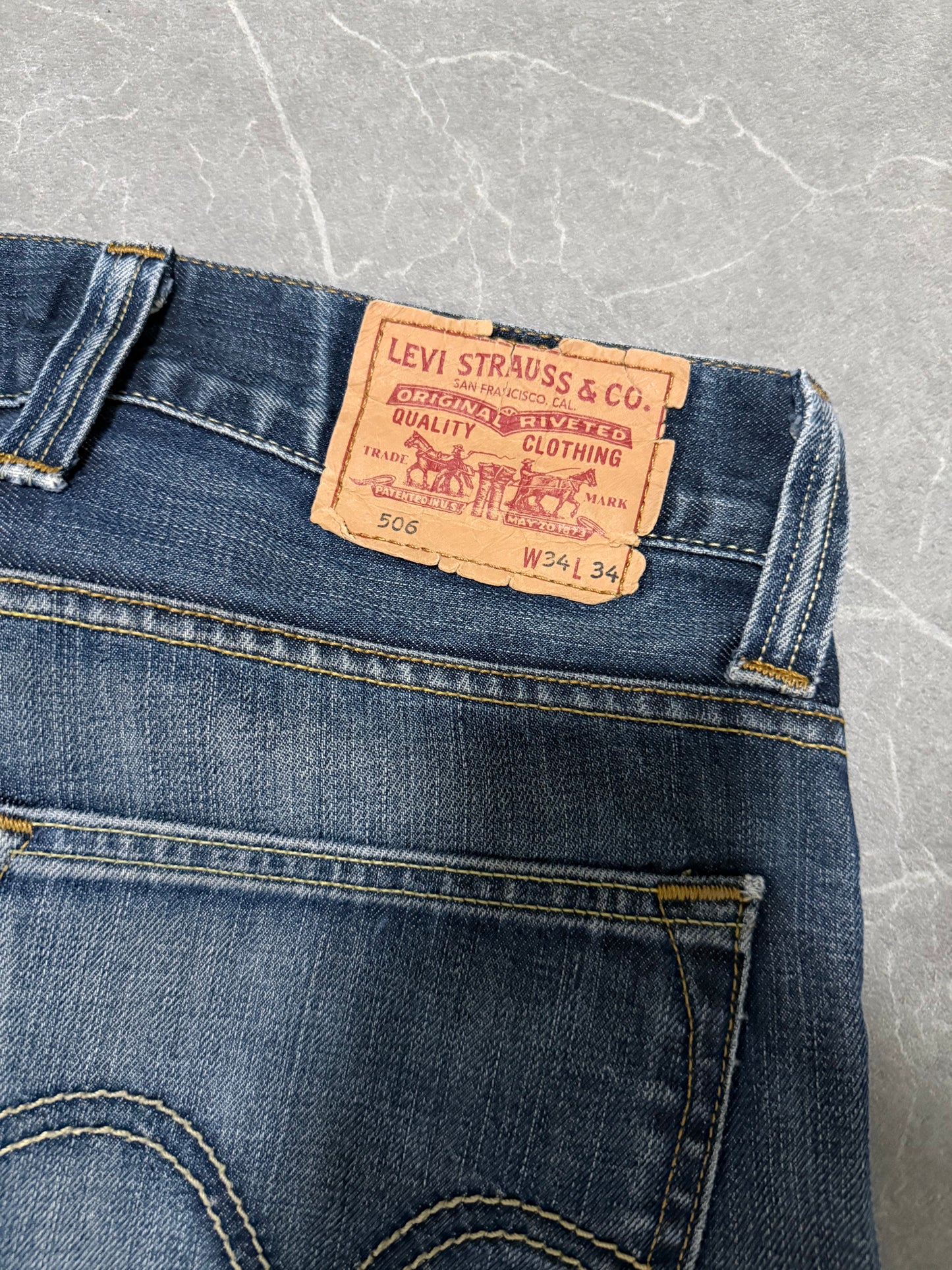 Levis Jeans 506 (L)