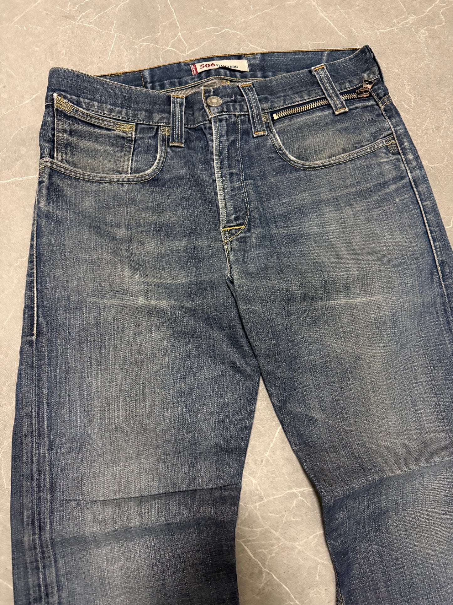 Levis Jeans 506 (L)