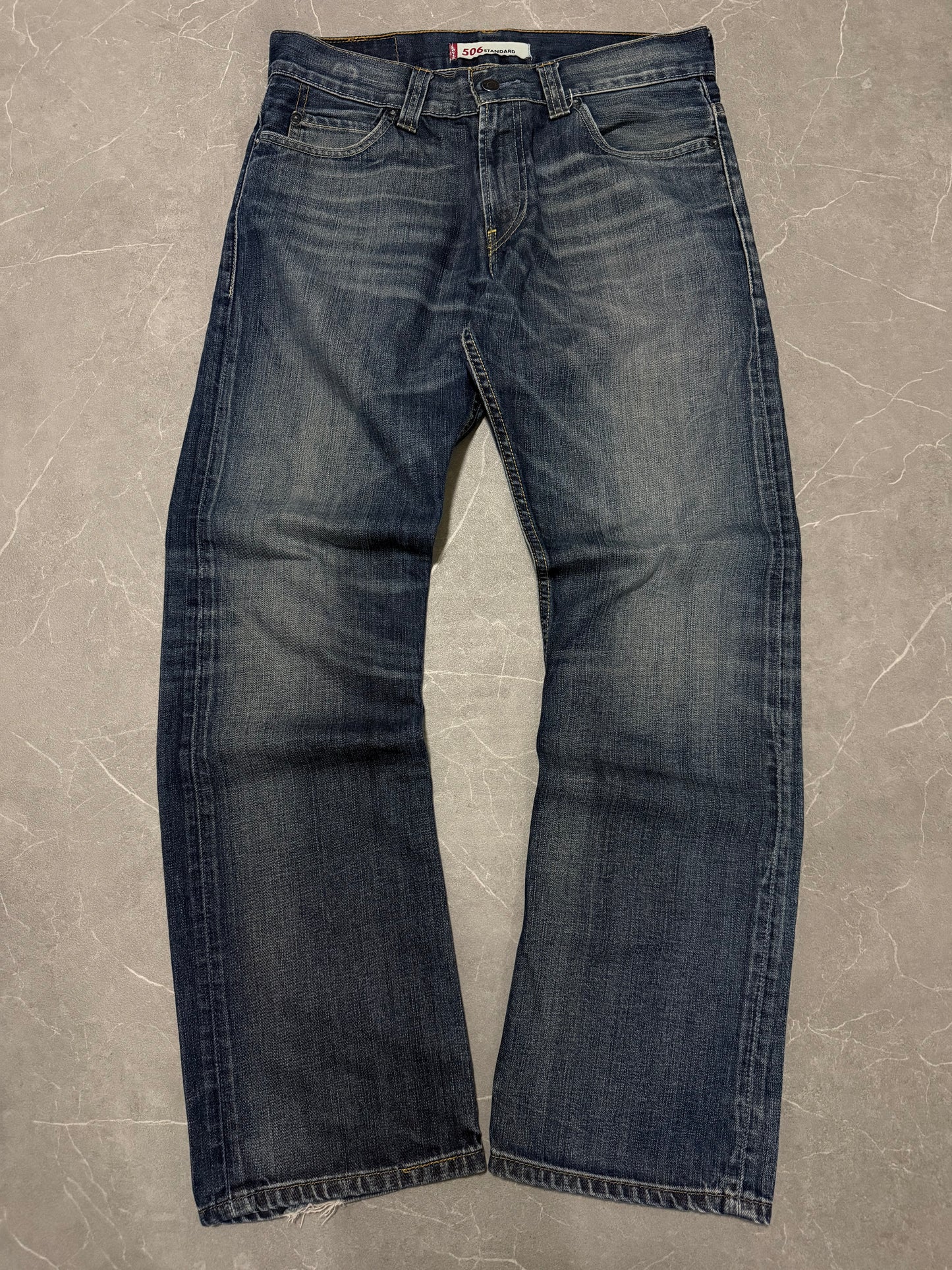 Levis Jeans 506 (M)