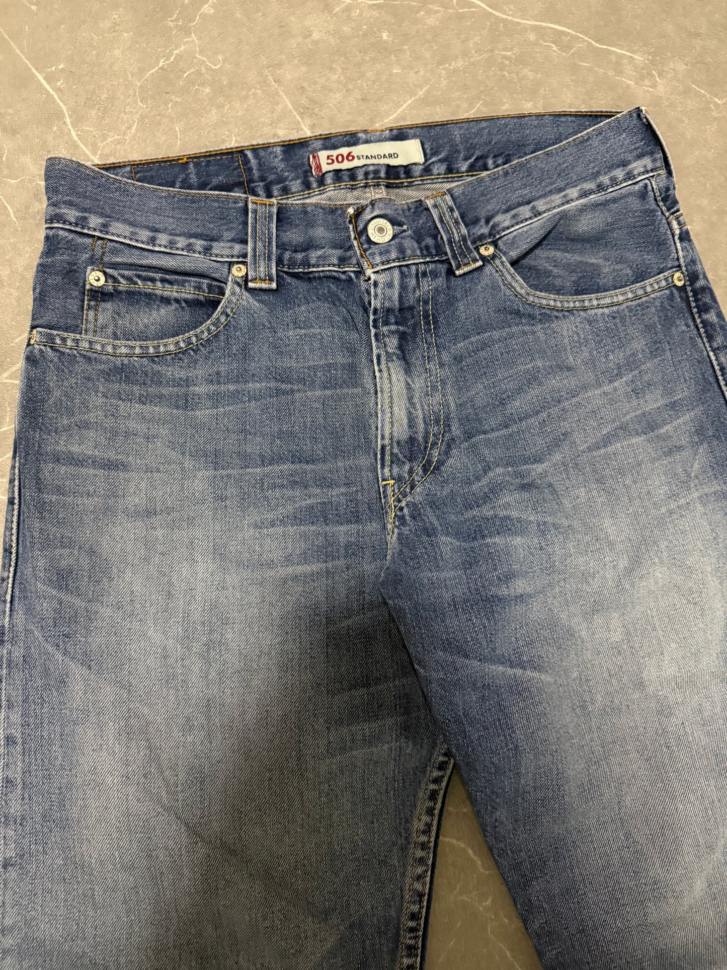 Levis Jeans 506 (M)