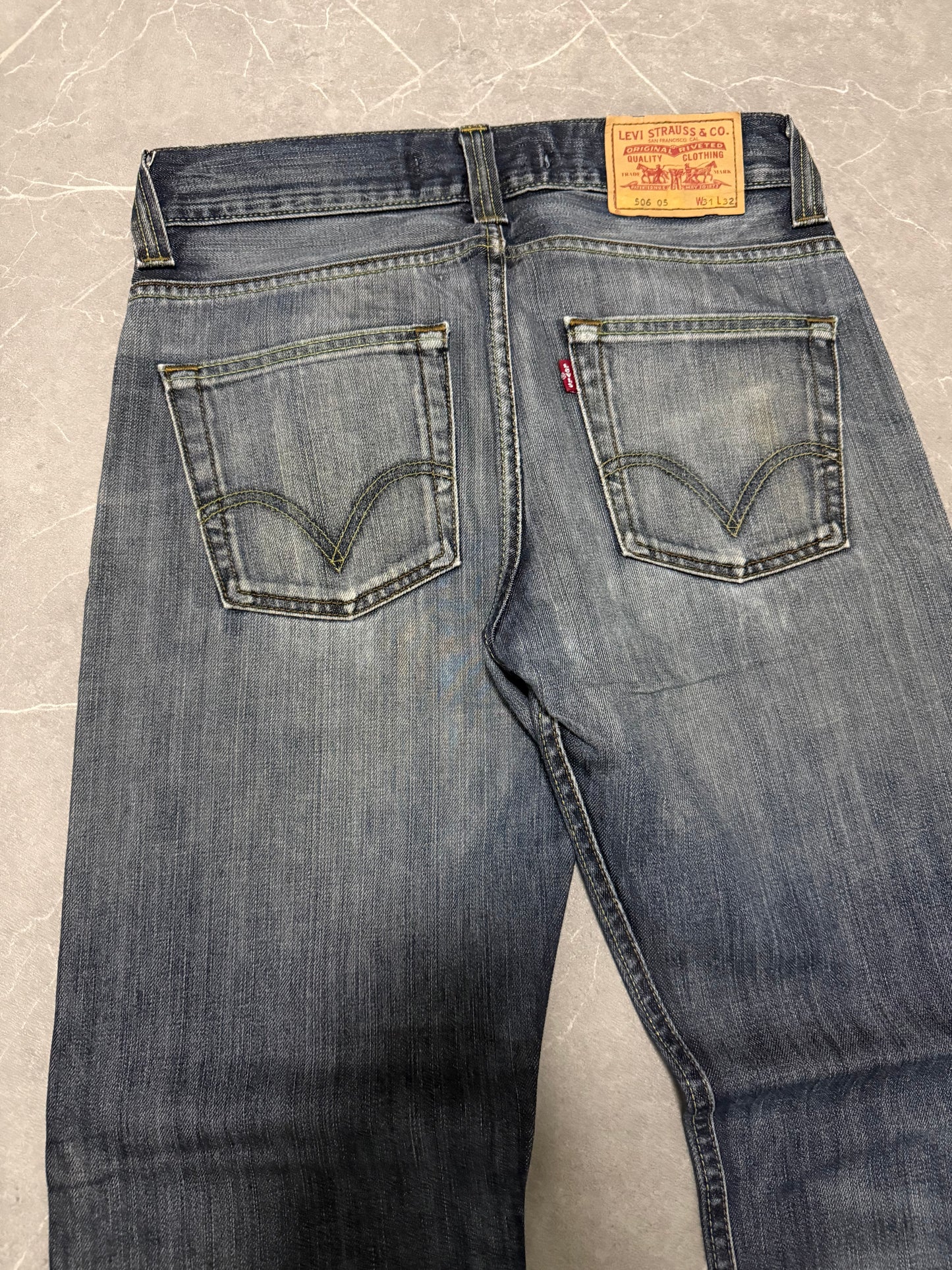 Levis Jeans 506 (M)