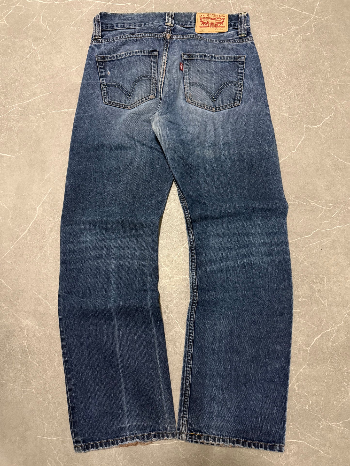Levis Jeans 506 (M)