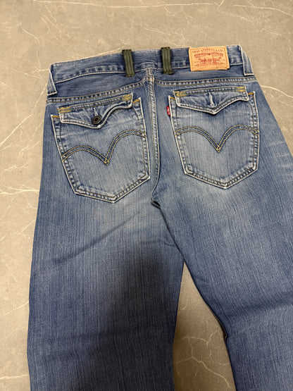 Levis Jeans 506 (M)