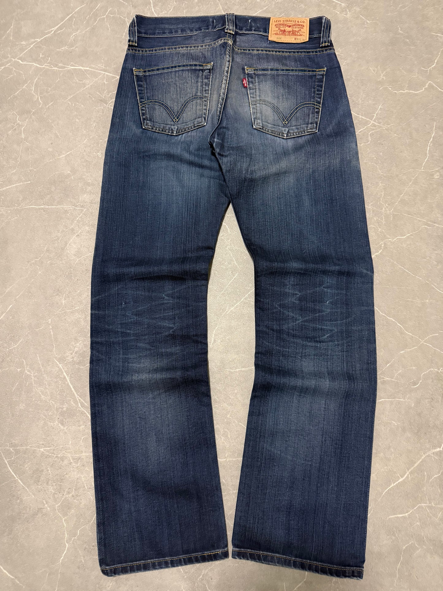 Levis Jeans 506 (M)