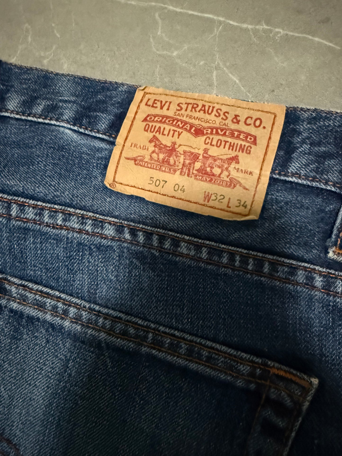 Levis Jeans 507 (L)