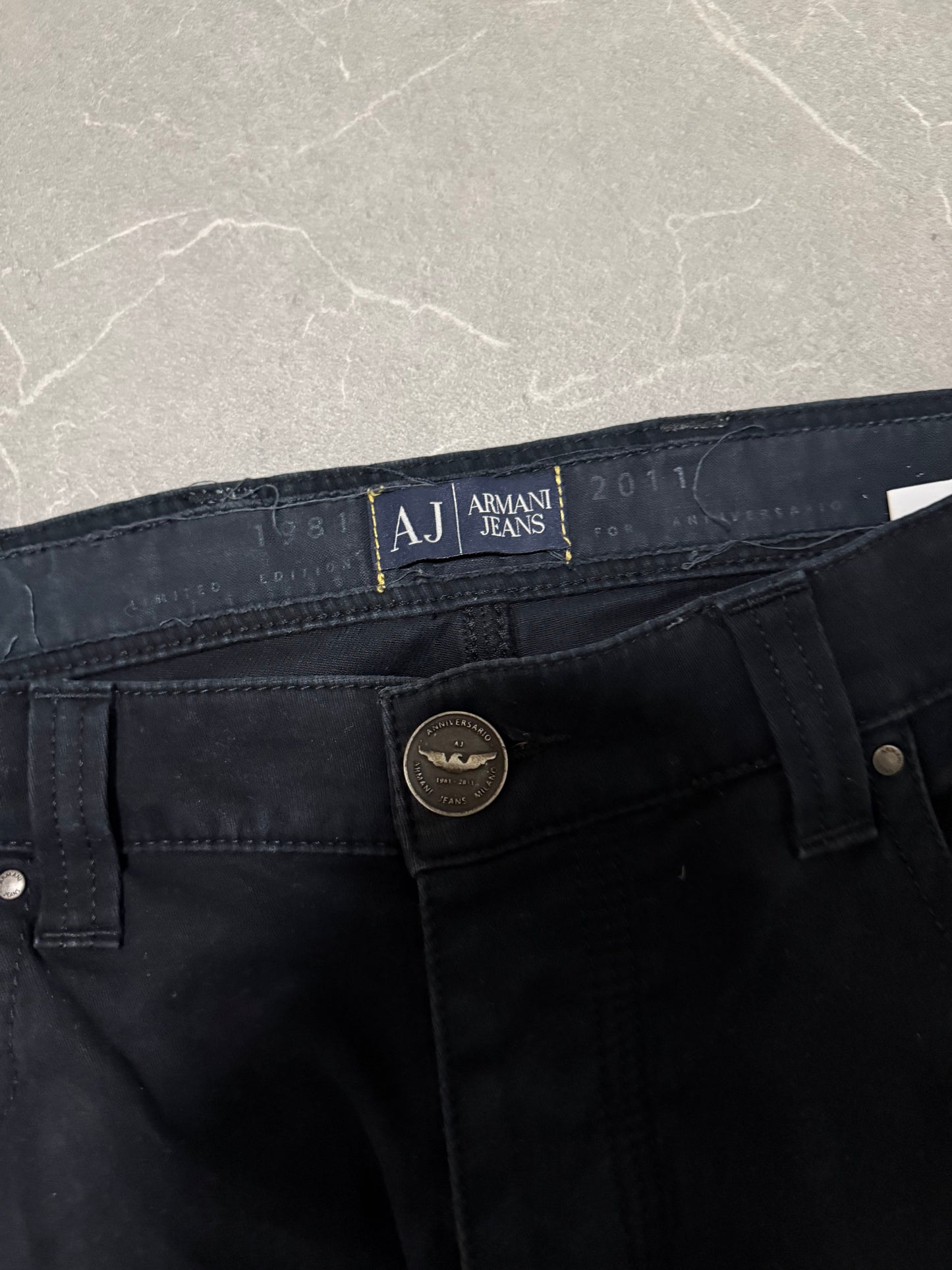 Armani Jeans (M)