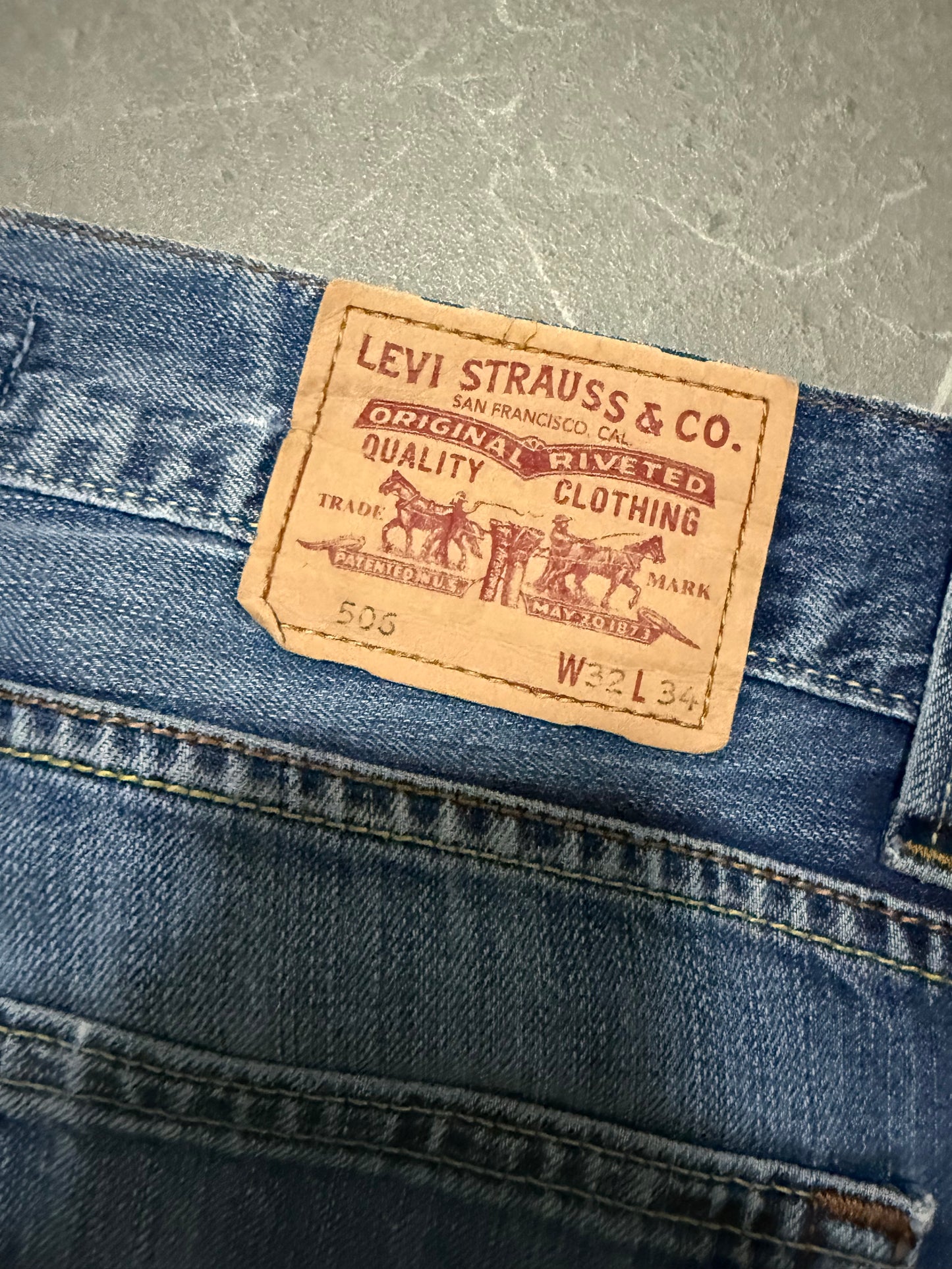 Levis Jeans 506 (L)