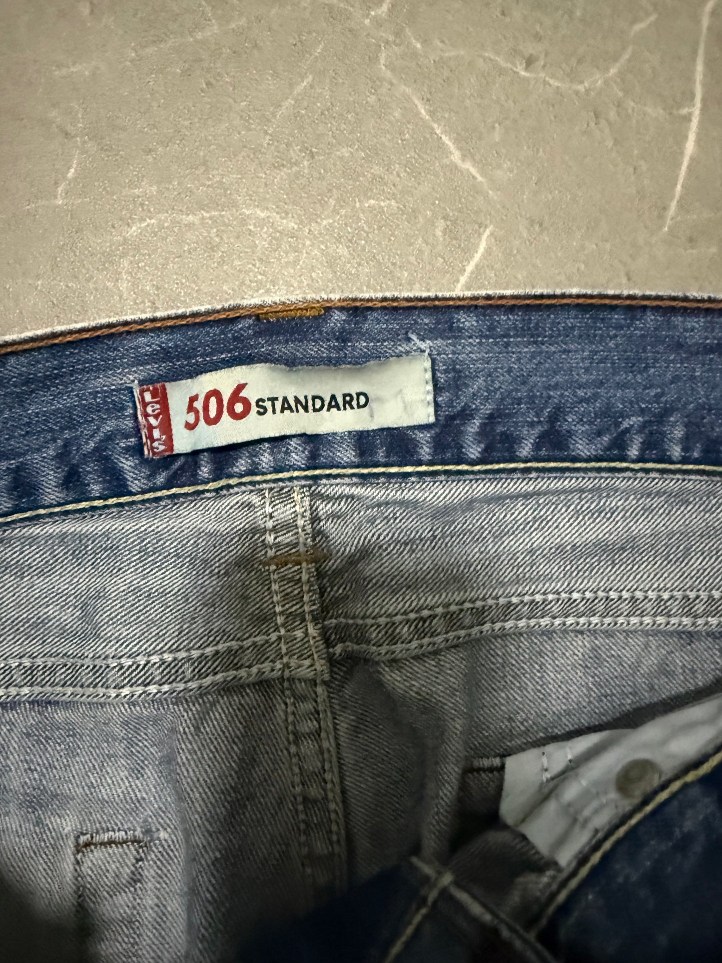 Levis Jeans 506 (L)