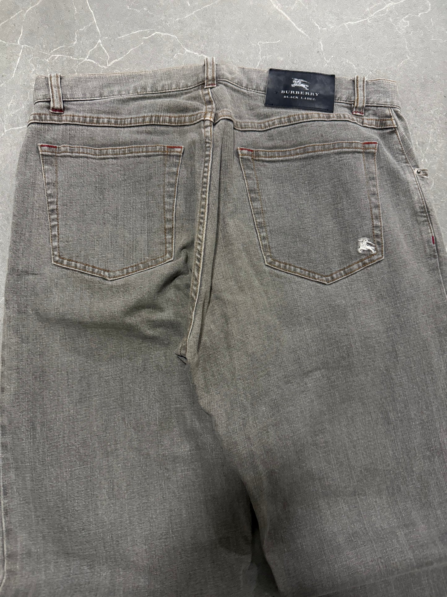 Burberry Jeans (M)