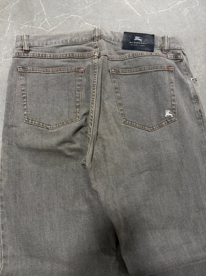 Burberry Jeans (M)