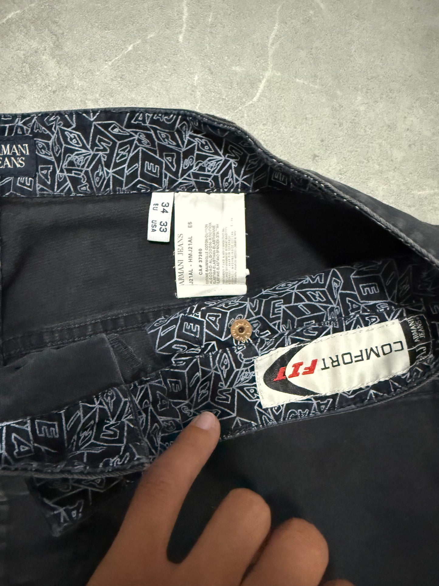 Armani Jeans (M)