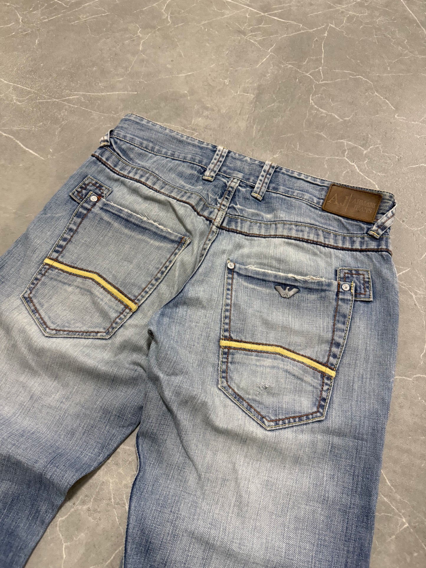 Armani Jeans (L)