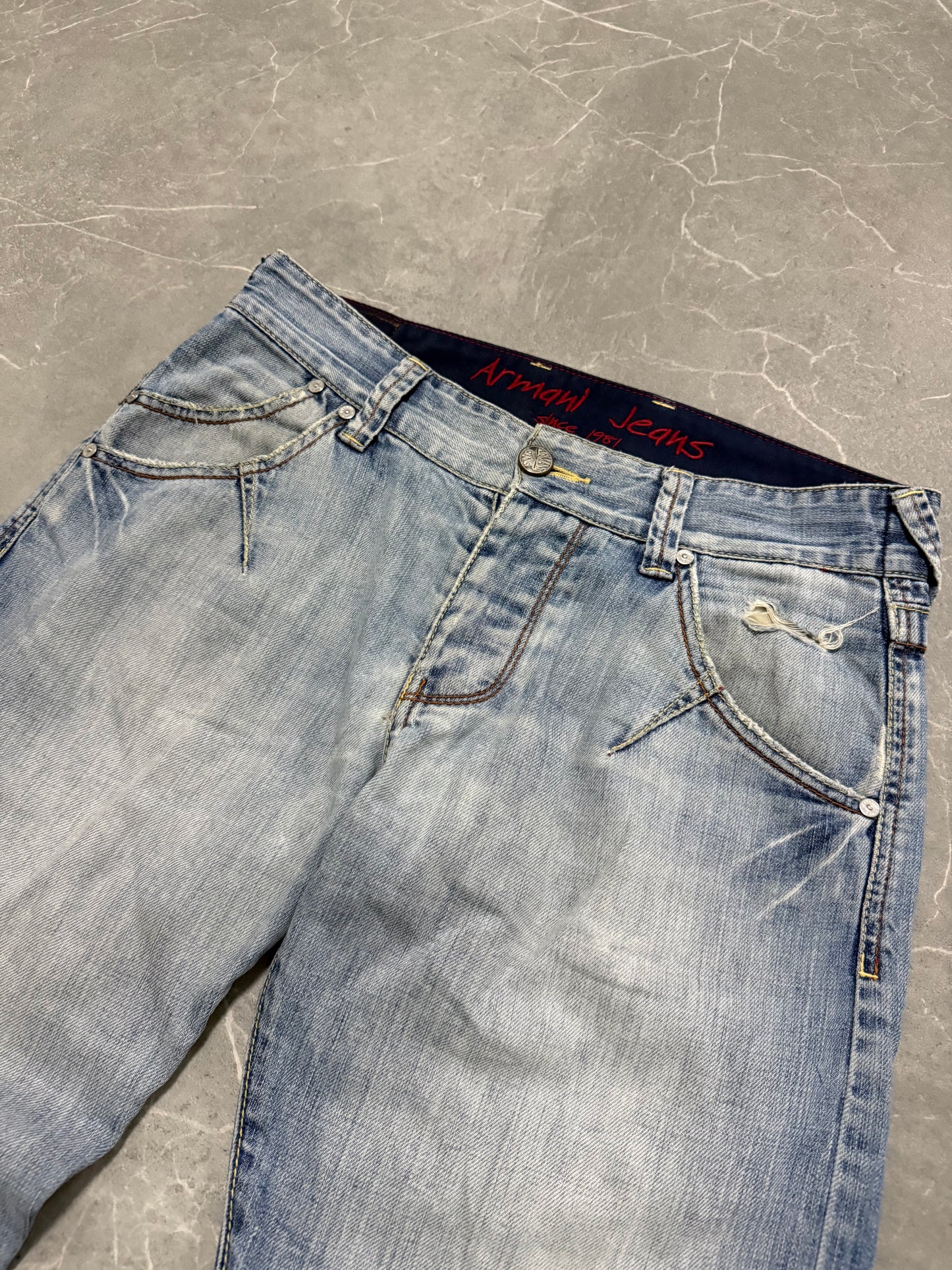 Armani Jeans (L)
