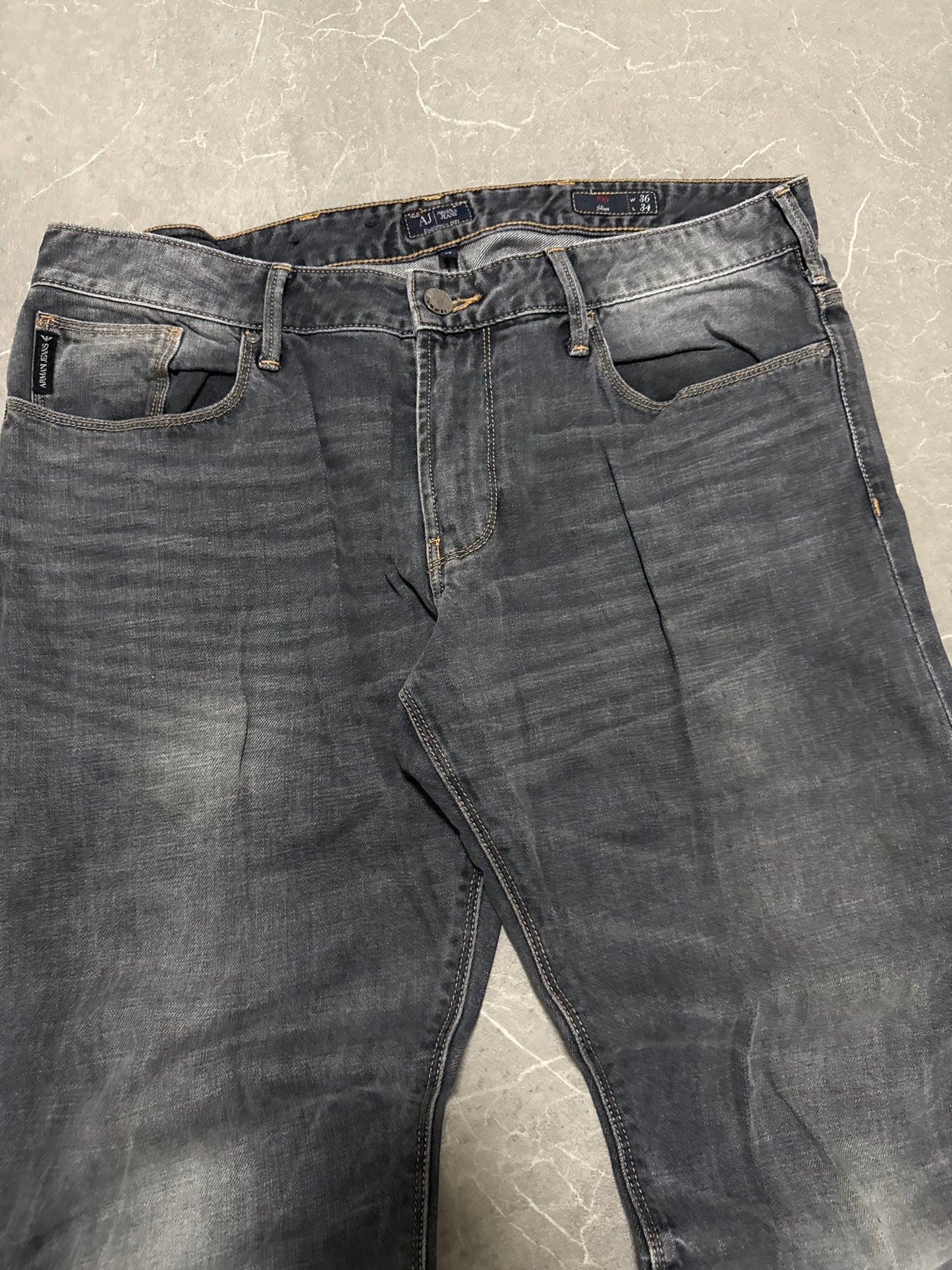 Armani Jeans (L)