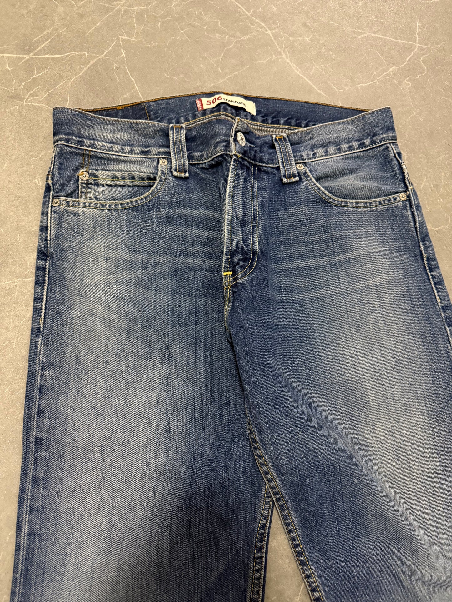 Levis Jeans 506 (L)