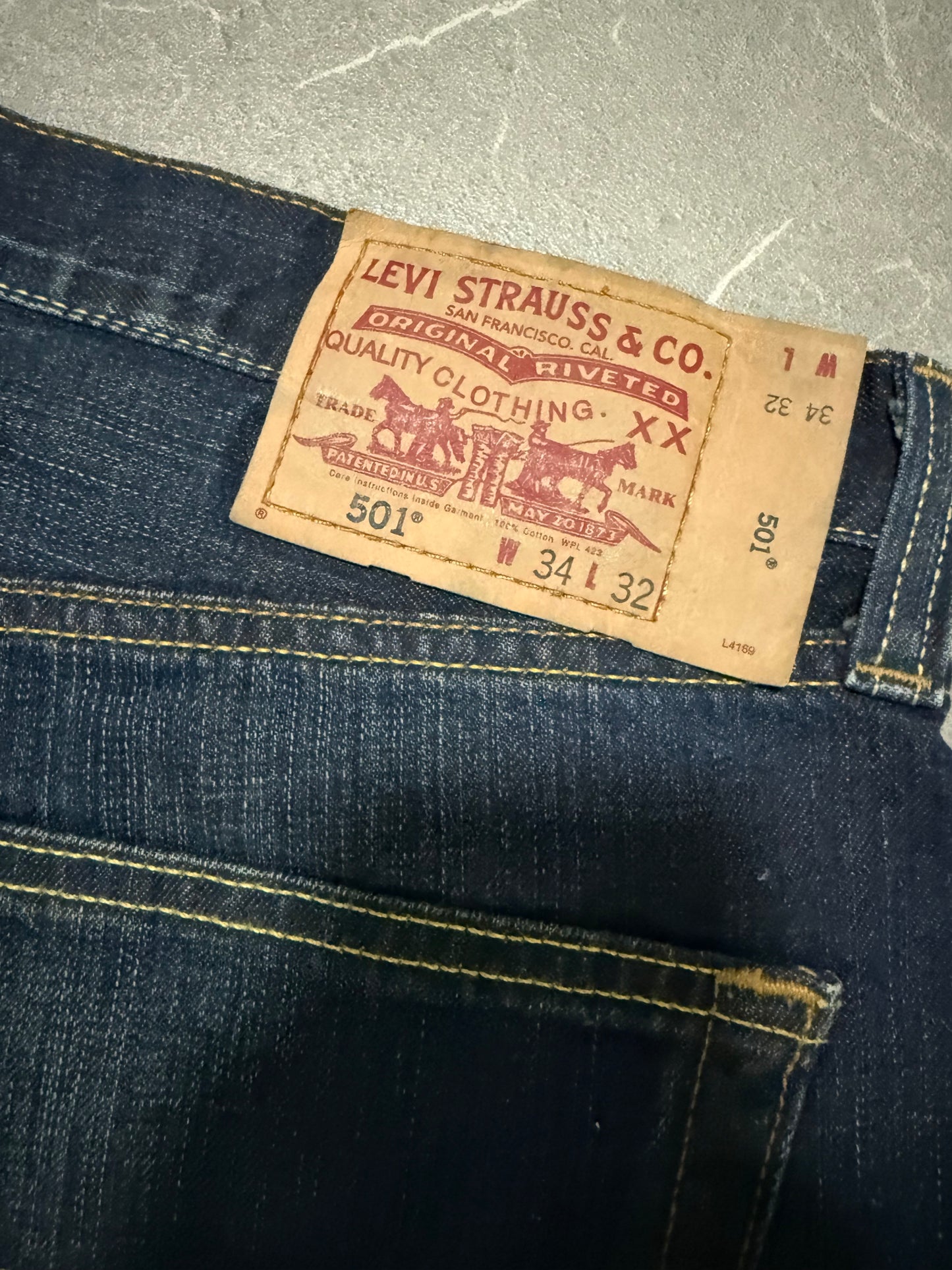Levis Jeans 501 (M)