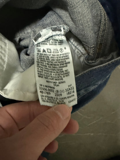 Levis Jeans 506 (M)