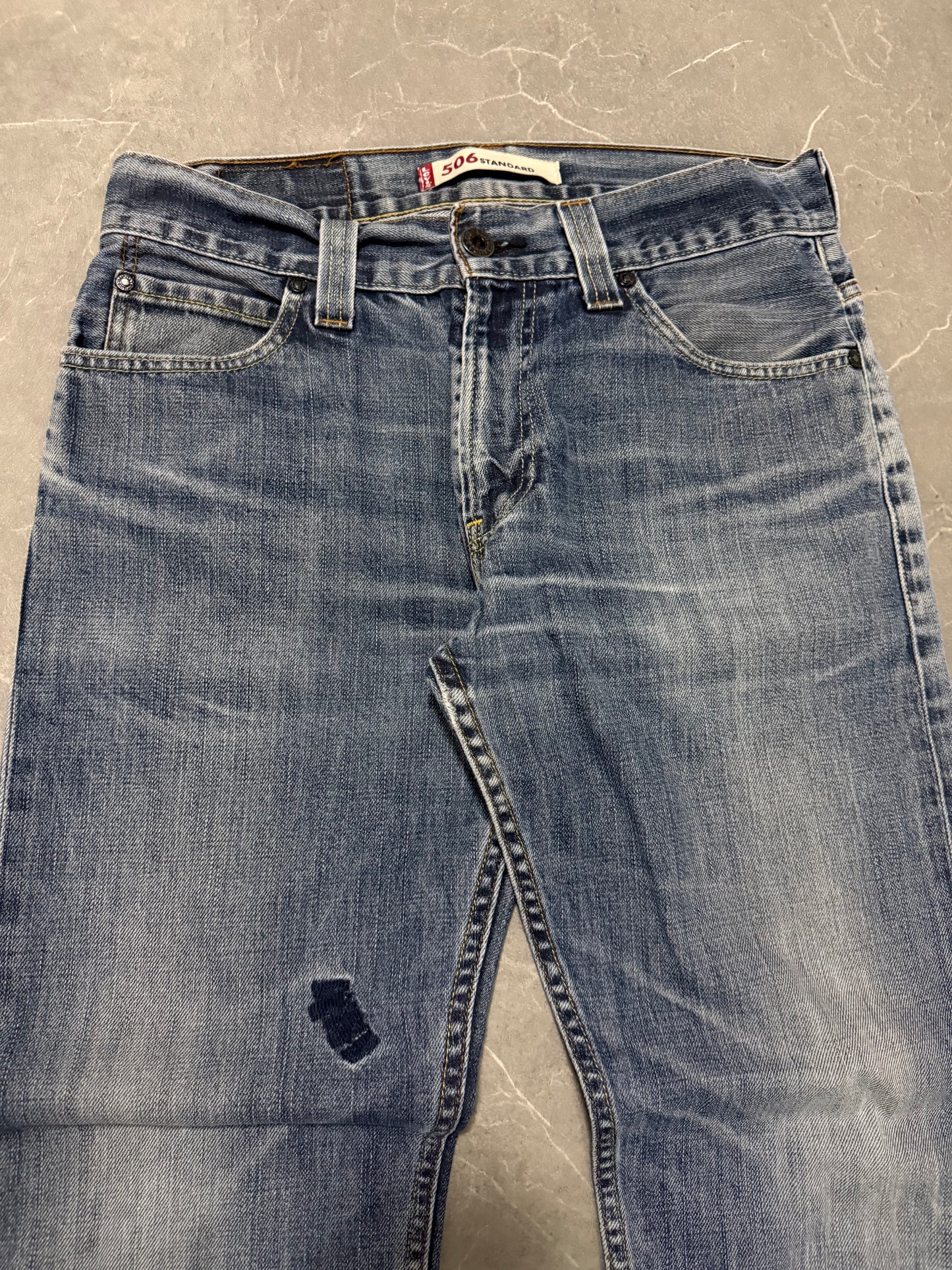 Levis Jeans 506 (M)