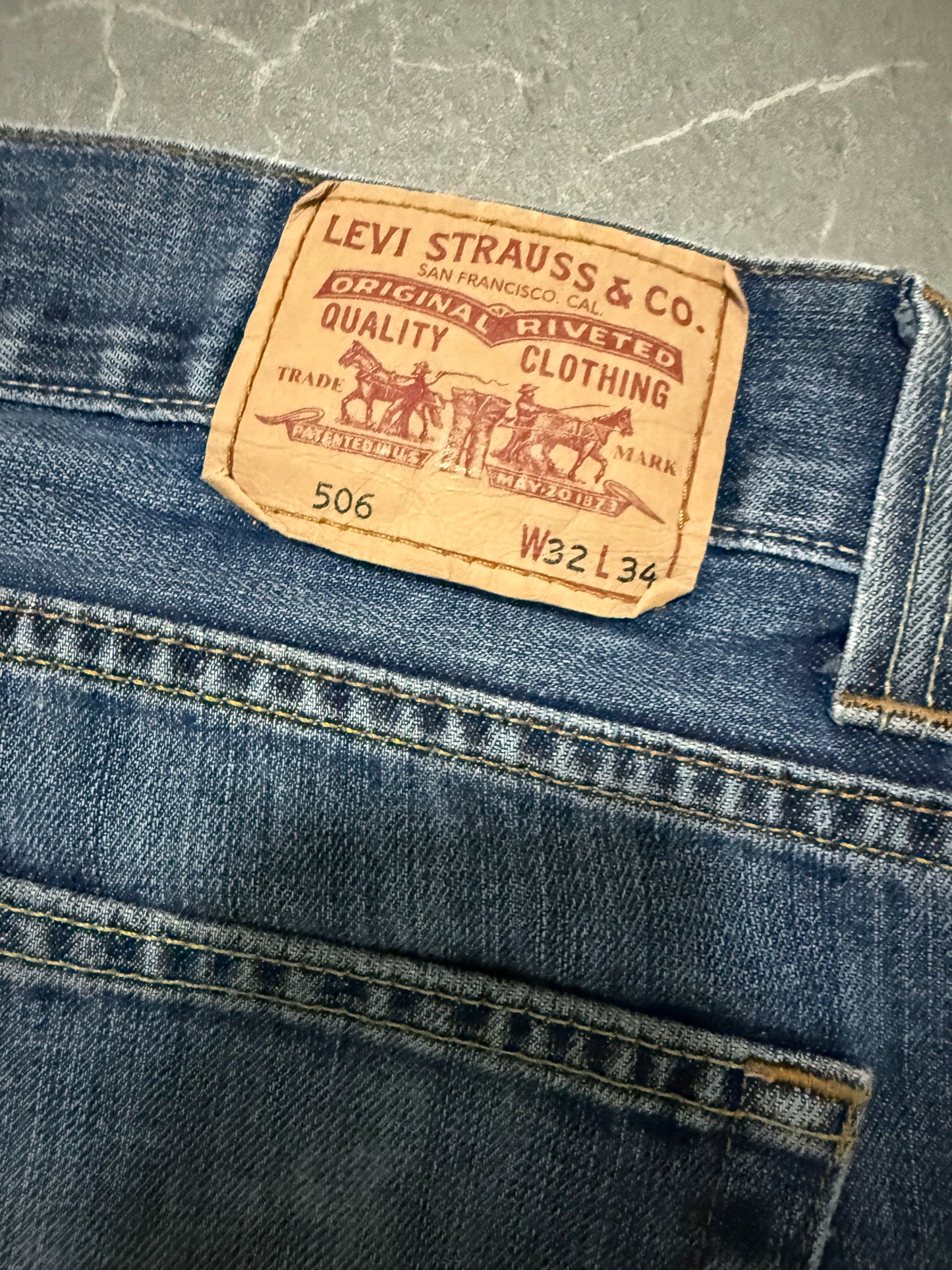 Levis Jeans 506 (M)