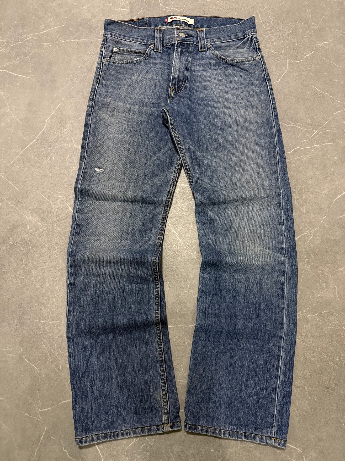 Levis Jeans 506 (M)