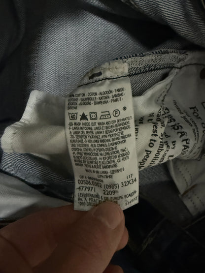 Levis Jeans 506 (M)