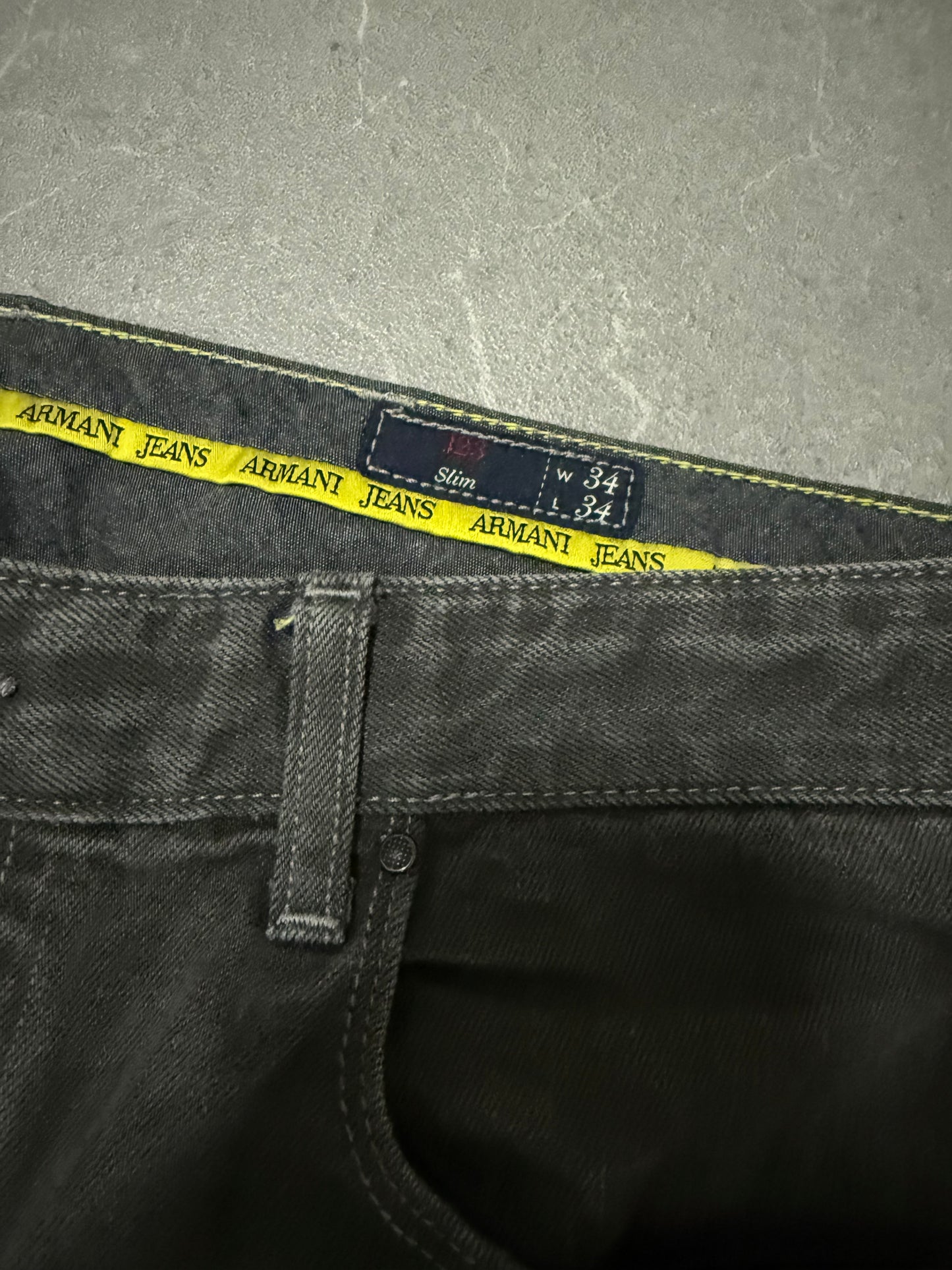 Armani Jeans (M)