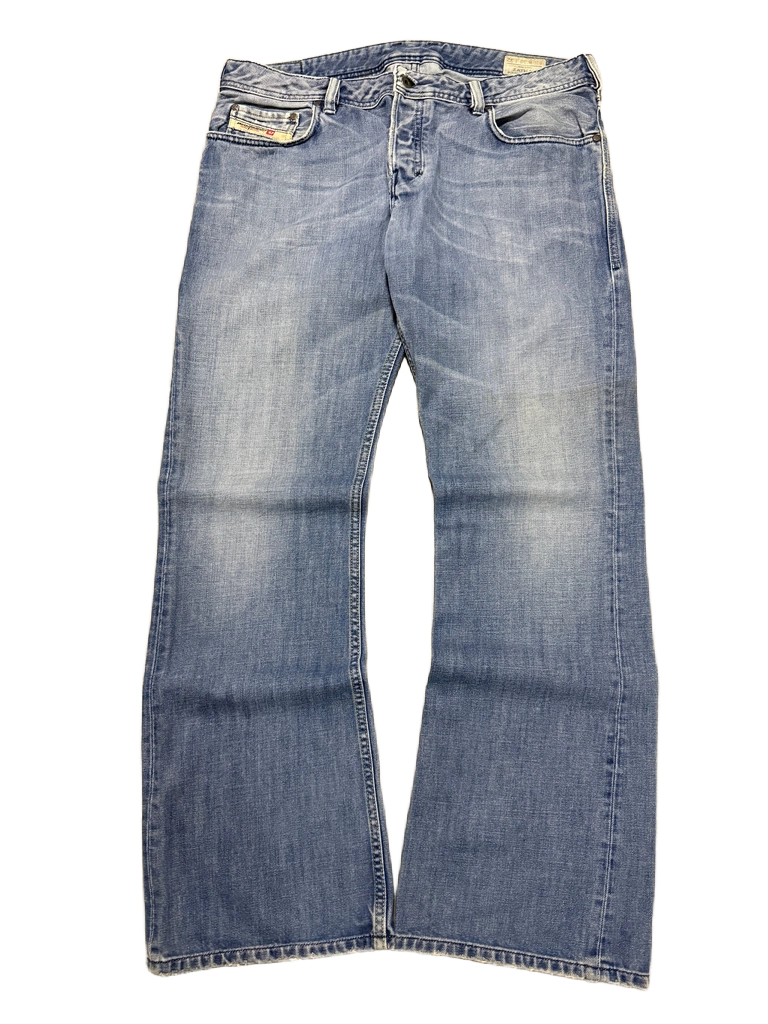 Diesel Zathan Bootcut Jeans (XL)