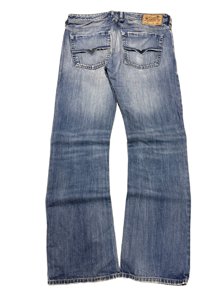Levi’s Zatiny Bootcut Jeans (L)