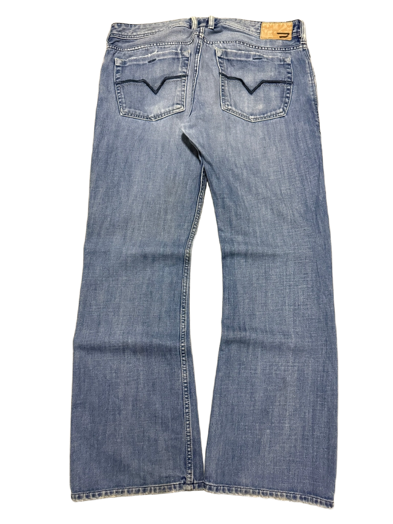 Diesel Zathan Bootcut Jeans (XL)