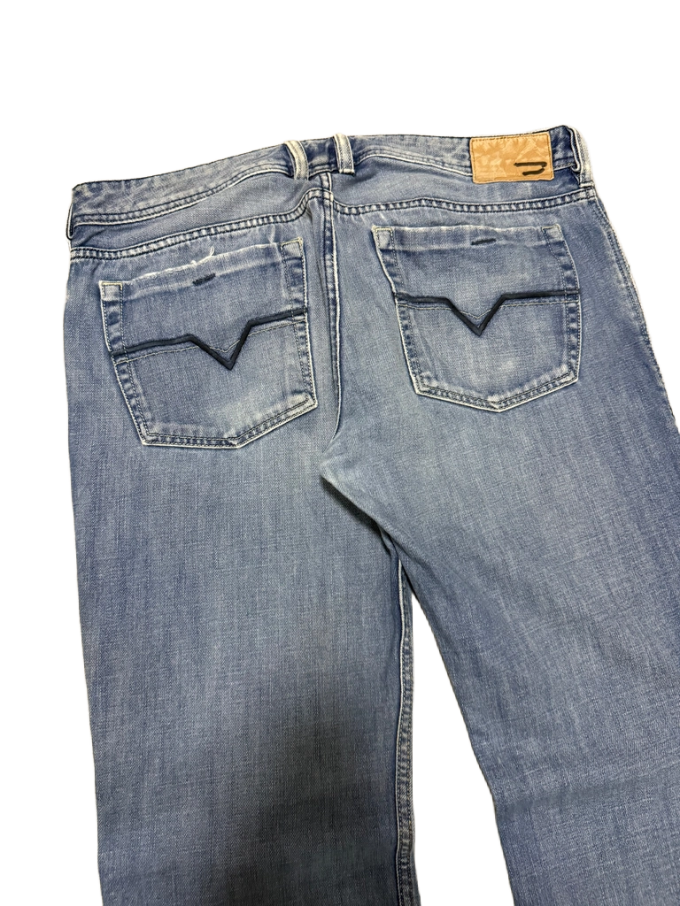 Diesel Zathan Bootcut Jeans (XL)